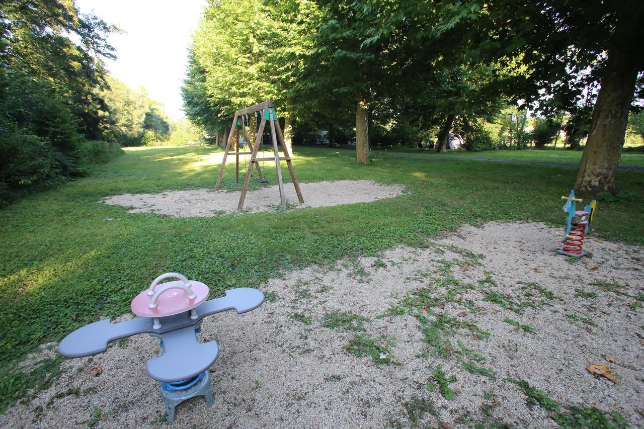 Camping L'Ilot Du Chail Sansais Zewnętrze zdjęcie