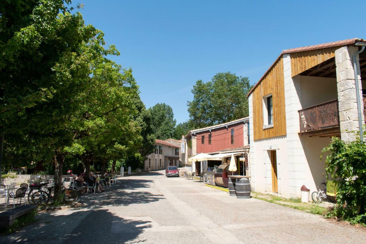 Camping L'Ilot Du Chail Sansais Zewnętrze zdjęcie